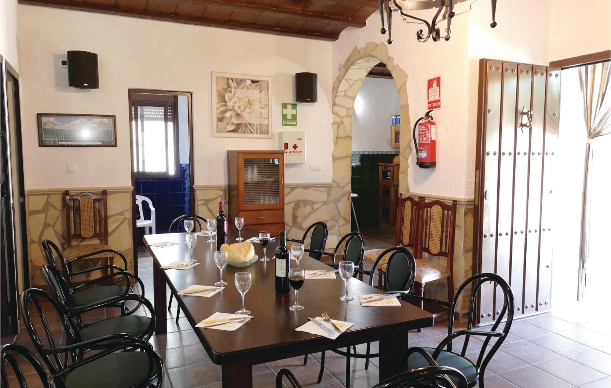 Pet Friendly Home In Olvera With Kitchen 外观 照片